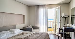 Punto focale di questa fresca ed accogliente camera da letto è di sicuro la vista mozzafiato che si può ammirare appena oltre le grandi porte finestre: Come Aprire Un B B In Sicilia Audax Ingegneria