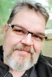 Julie Taulbee's Instagram, Twitter & Facebook