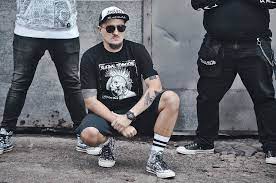 Check spelling or type a new query. Converse X Suicidal Tendencies 10008343 A01 Schwarz Fur 24 50 Sneakerstudio De