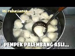 Begini Rahasia Membuat Pempek Yang Jarang Orang Tau Garansi Paling Empuk Paling Enak Youtube Makanan Resep Adonan