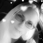 Dana Thaxton's Instagram, Twitter & Facebook