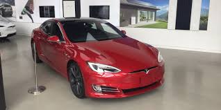 Tesla And Mercedes Dealership Comparison Pictures Business Insider Mercedes Benz Dealerships Mercedes Dealership Mercedes Benz