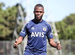 Enner valencia put the hosts ahead when he collected andy carroll's pass and shot past away goalkeeper enner valencia vem confirmando minha expectativa e é um dos destaques do mundial. Elfmeter Enner Valencia Super Lig International Facebook