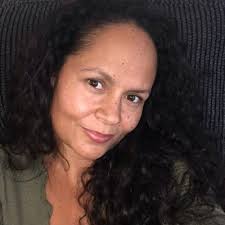 Nadia King (@nookseynoo)