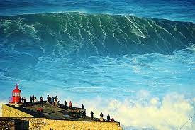 Nazaré in portugal is situated approximately 100 kilometres north of lisbon and is a favourite destination for many holiday makers due to it's wide, sandy beaches. Surfing Allowed Again On Praia Do Norte In Nazare The Portugal News