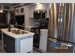 It features all the comforts of home with solid surface counter tops, real hard wood cabinetry, residential style entertainment centers. Keystone Montana High Country Fifth Wheel Review 3 Floorplans Available Today Rcd Rv Blog