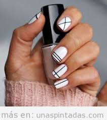 Uñas sencillas acá te compartimos un pequeño tutorial de cómo hacerte uñas sencillas haciendo que quede muy bonitas y elegantes en el mercado así como también en los centros de estética se ofrecen. Unas Elegantes Mas De 100 Imagenes Para Inspirarte Unas Pintadas