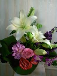 Full And Lush Arrangement With Gorgeous White Oriental Lilies See More Creative Arrangements Godsgardentreasures Biz
