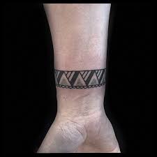 Like This A Lot Possibly On Right Ankle Small Dotwork Tracery Wrist Tattoo By Erik Jacobsen Jpg 640 640 Cool Wrist Tattoos Tattoos Forearm Band Tattoos