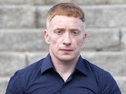 The Sunday World goes 'overcover' to pub giving discounts to punters who  keep their coats