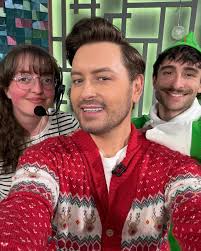 🚨 BREAKING NEWS 🚨 We have clearance from the North Pole 🧊❄️ 🎄✨ TONIGHT 