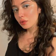 Danielle Duarte's Instagram, Twitter & Facebook