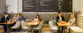 Deutsche bank ag is a german multinational investment bank and financial services company headquartered in frankfurt, germany. Zukunft Der Bankfilialen Und Wir Bankkunden Uns Positionieren