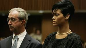 Rihanna's actions are speaking louder than her words. 2009 Chris Brown Und Rihanna Bei Gericht Weser Kurier