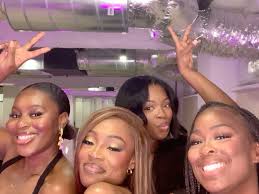 Family. Beauty. Bond. #ArtOrNothing