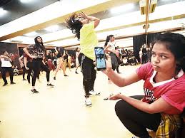 Rajesh krishnan, nanditha — saki o saki 04:27. Kala Chashma Dance Performance Easy Steps