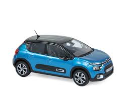 1.2 puretech 110 hp eat6 tam otomatik. Citroen C3 2020 Blue Black Roof