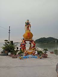 It is well known for its gigantic arapaima fishes. Transoverland Posts Facebook