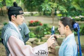 Photos New Stills And Behind The Scenes Images Added For The Korean Drama Rookie Historian Goo Hae Ryung Korean Drama Korean Entertainment News Historian