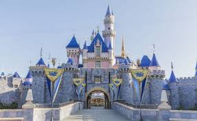 Pasteleria mis 4 angelitos grocery store. Diez Secretos Increibles De Los Castillos De Disney