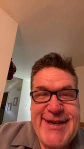 Beställ en personlig video från Delaney Williams