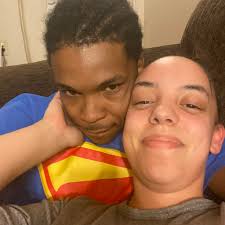 how do I make holidays in The Sims 4?