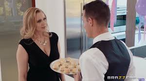 Olivia Austin, Julia Ann - My Stepmoms Social Club - MommyGotBoobs