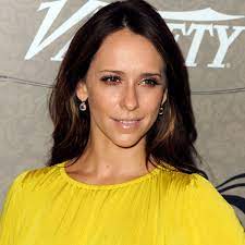 Quality runs from hd rips to low quality vhs, because it's near impossible to find good quality older clips. Jennifer Love Hewitt Baby Und Heimliche Hochzeit Bunte De