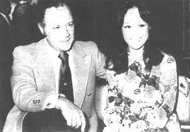 Ganó en cuatro ocasiones el festival de la canción de san remo (1955, 1957, 1962 y 1967). Morto Claudio Villa Il Reuccio Della Canzone La Provincia
