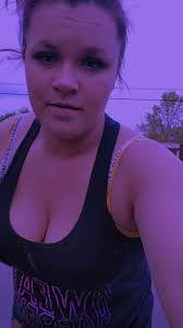 Jessica Burchfield's Instagram, Twitter & Facebook