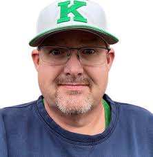 Travis Billings's Instagram, Twitter & Facebook