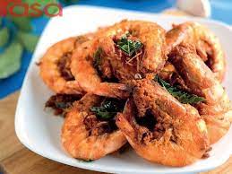 Pada wadah, pecahkan telur dan kocok sampai berbusa. Udang Goreng Berempah Super Easy Seafood Recipes Fish And Seafood Super Easy