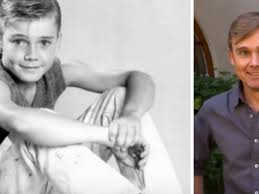 His mother, diane schroder was an employee at at&t, which is also the same company that employed his father, richard bartlett schroder, sr. Ricky Schroder Admits He Hated Being A Teen Heartthrob