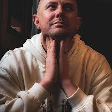 Dave Baun's Instagram, Twitter & Facebook