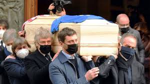Diritti, contraddizioni e spazi di discrezionalità. Home Of Late Italian Great Paolo Rossi Burgled During His Funeral As Com