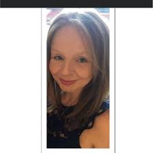 Kelly Loveday's Instagram, Twitter & Facebook