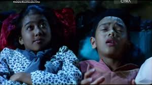 Sinopsis indonesia terlalu tampan (2019). Tentang Bulan Tentang Bulan 2006