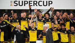 Hier seid ihr hautnah dabei wie sonst nur auf der südtribüne! Borussiya Dortmund Vyigrala Superkubok Germanii