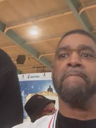 @iamafather5k showed up to support the students of @dekalbschool_arts with  @shaq and the @HankStewartFoundation. Great event!!!