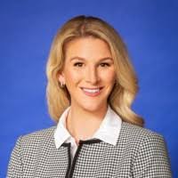 Stefanie Osborn's Instagram, Twitter & Facebook