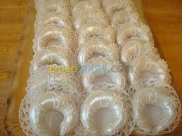 Aujourd'hui, les gateaux orientaux ont le vent en poupe et s'invitent presque dans toutes les fêtes. Prix 50 Da Fixe Gateaux Sur Commandes Pour Toute Circonstance Anniversaire Mari Gateau Traditionnel Algerien Gateau Traditionnel Mini Gateaux De Mariage