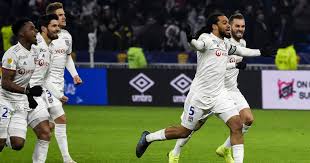 Fransa ligue 1'de final gibi bir maç.haftaya lider giren lille, hem psg hem de monaco'nun kazanmasıyla geriledi. Football After Dramatic Draw Lyon Beat Lille On Penalties To Reach French League Cup Semi Final