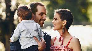 El reconocido doctor cristián arriagada se encuentra en el ojo del huracán luego de que periodistas aseguraran que no mantiene un buen trato con la familia de su difunta esposa y madre de su hijo, javiera suárez. Esposo De Javiera Suarez Le Dedica Emotiva Carta Un Ano De Su Muerte