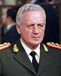Leopoldo fortunato galtieri castelli (spanish pronunciation: Biografia De Galtieri Leopoldo General Presidente De Facto Argentino Biografias E Historia Universal Argentina Y De La Ciencia
