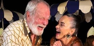 Theresa Parise's Instagram, Twitter & Facebook