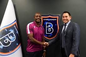 295 x 443 jpeg 20 кб. Achille Webo Le Camerounais Entraineur Adjoint D Istanbul Basaksehir
