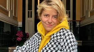 Leonor poeiras was born on may 6, 1980 in portugal as maria leonor poeiras simões da conceição. Tvi Dispensa Leonor Poeiras Area Vip Portugal