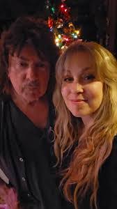 Jean Cullum's Instagram, Twitter & Facebook