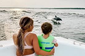 Family dolphin cruise in Pensacola