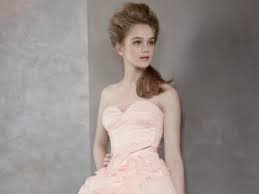 But the 7th heaven actress went against the traditionally worn white dress for her special day, opting for this beautiful pink confection. Pink Wedding Dresses How To Be A Blushing Bride The Kit